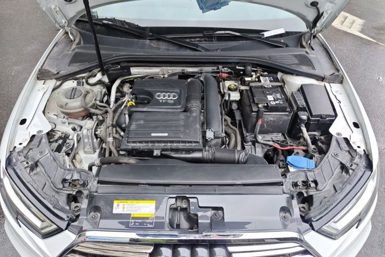 Audi A3 2019 car image #22