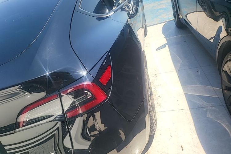 Tesla Model Y 2024 #8 Tesla Model Y 2024 immagine di auto #8