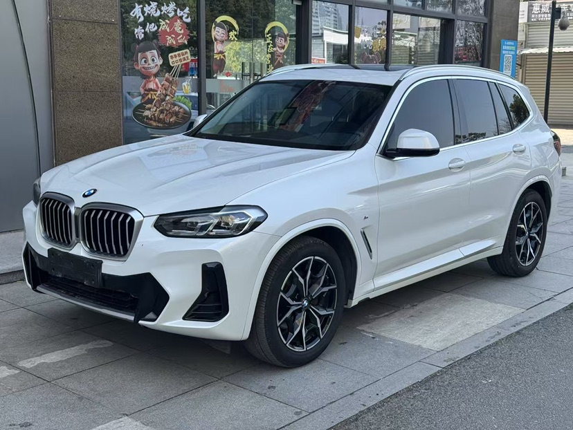 BMW X3 2022 car image #2