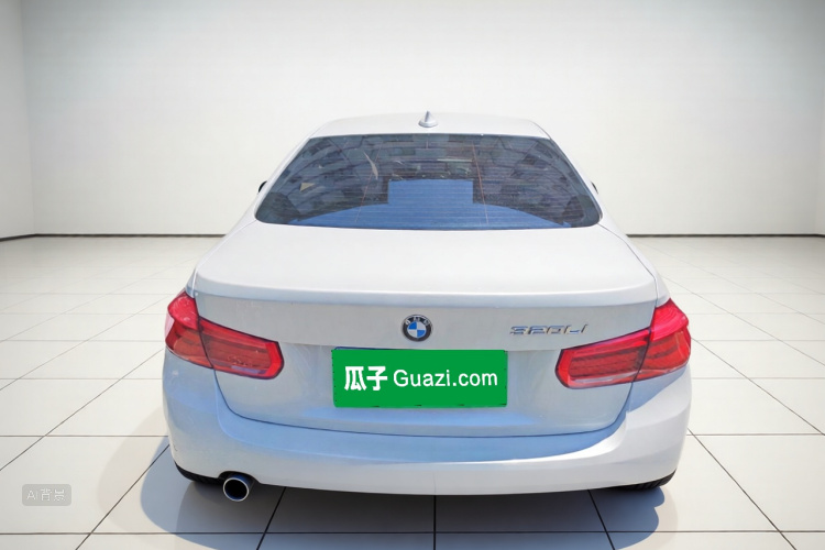 BMW 3 Series 2018 #6 BMW 3 Series 2018 car image #6