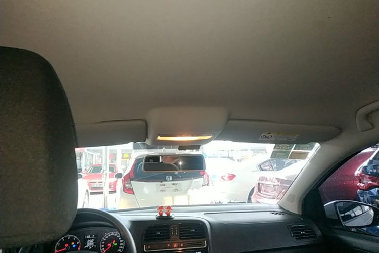 Volkswagen Polo 2019 car image #18
