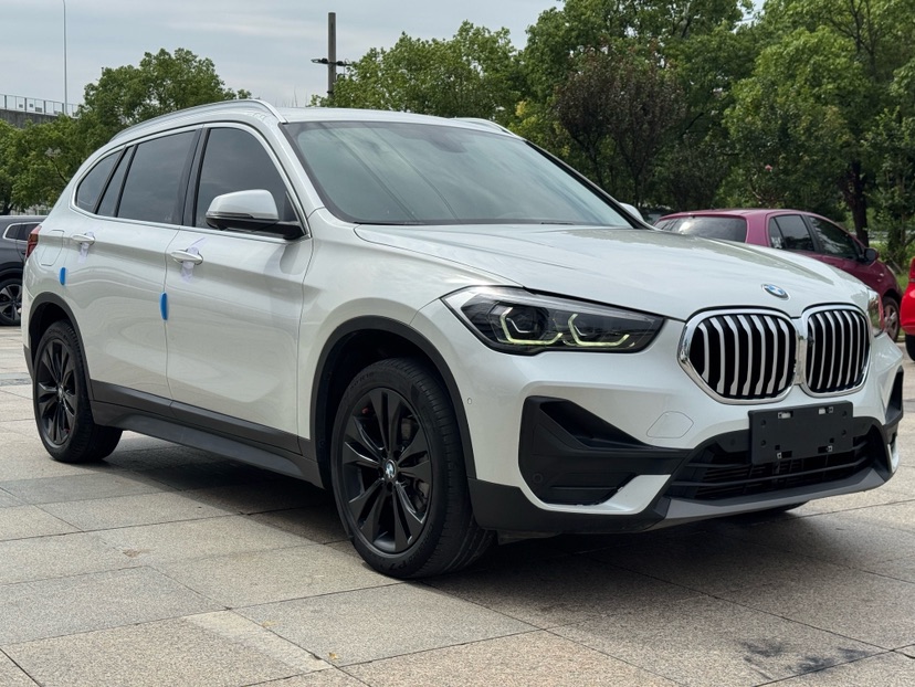 BMW X1 2020 #3 BMW X1 2020 car image #3