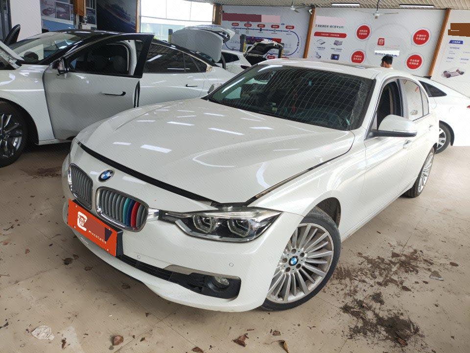BMW 3 Series 2018 immagine di auto 