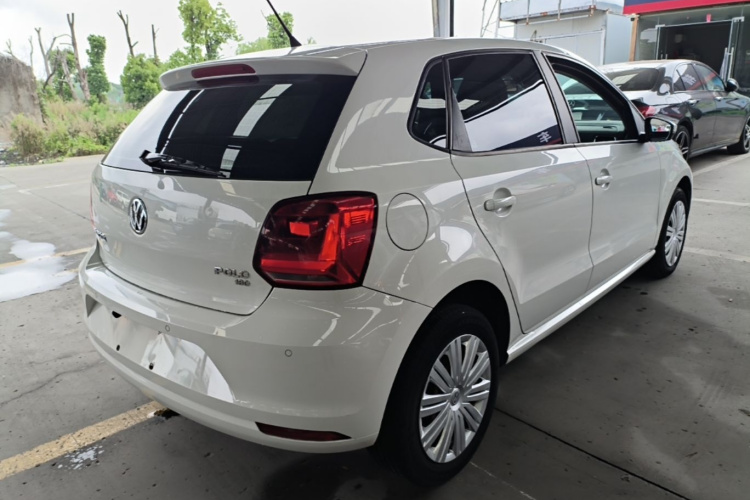 Volkswagen Polo 2017 car image #7