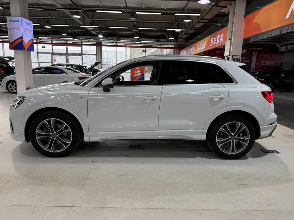 Audi Q3 2020 #4 Audi Q3 2020 car image #4