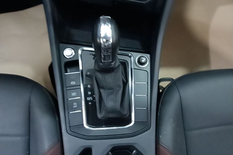 Volkswagen Bora 2020 car image #14