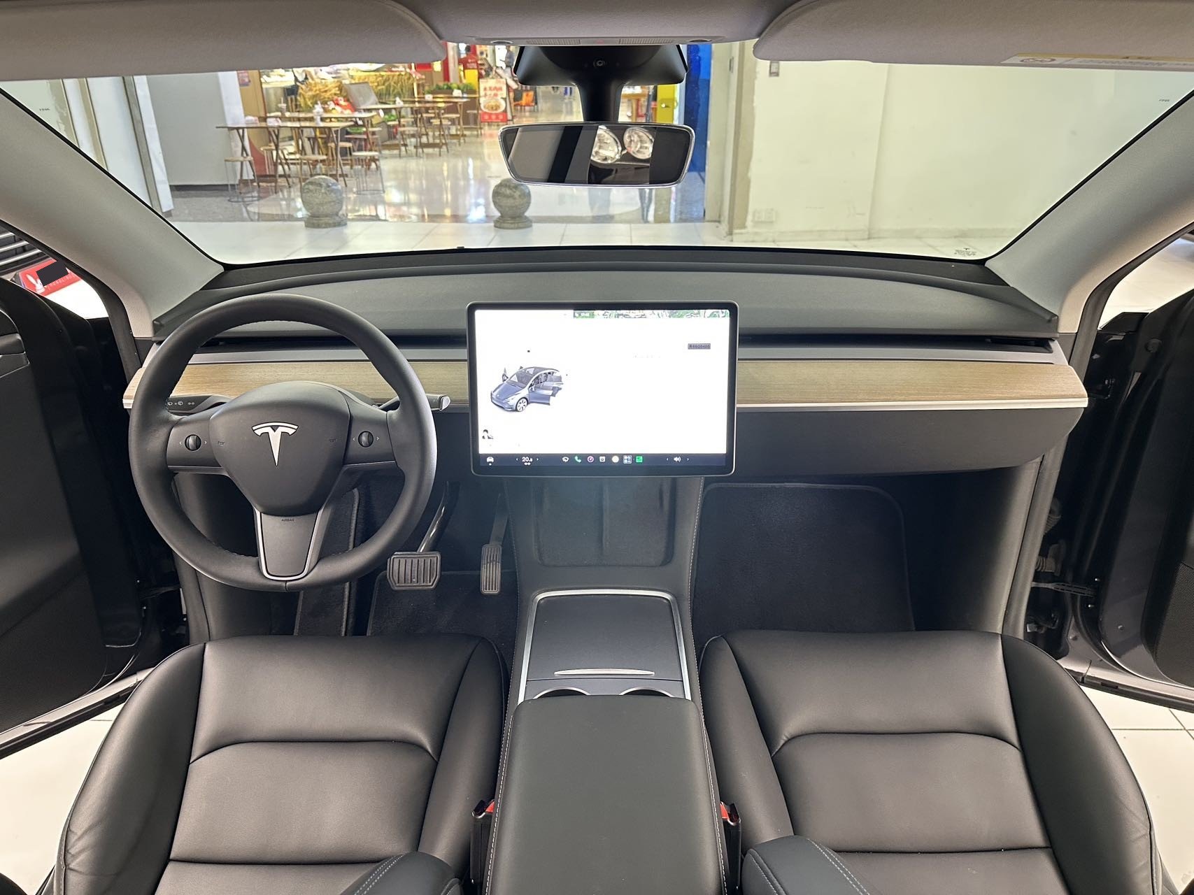 Tesla Model Y 2023 #9 Tesla Model Y 2023 immagine di auto #9