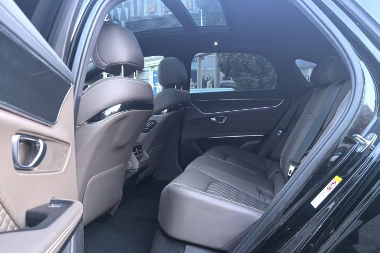 BYD Han 2023 car image #17