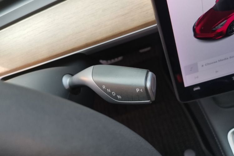 Tesla Model 3 2021 car image #14