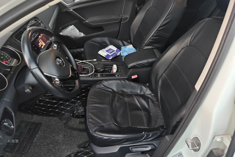Volkswagen Golf 2020 car image #17