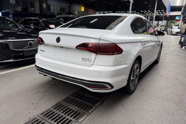 Volkswagen Bora 2023 car image #5