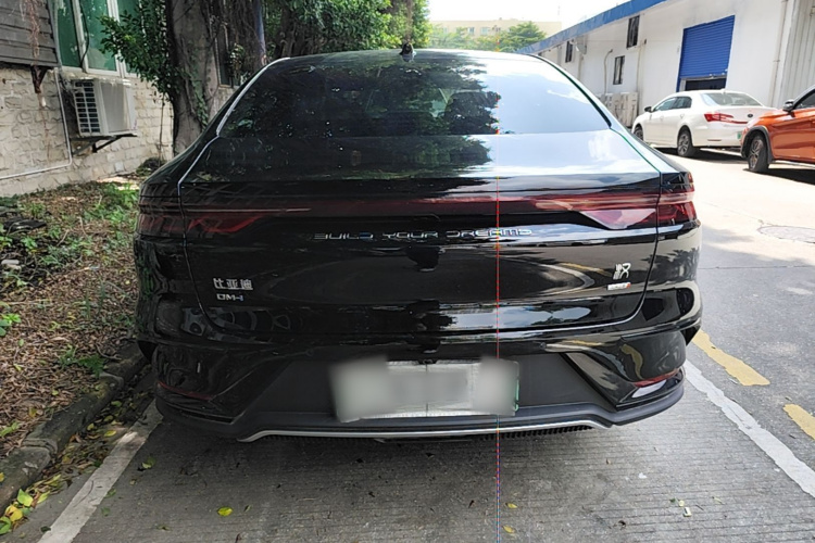 BYD Han 2025 car image #6