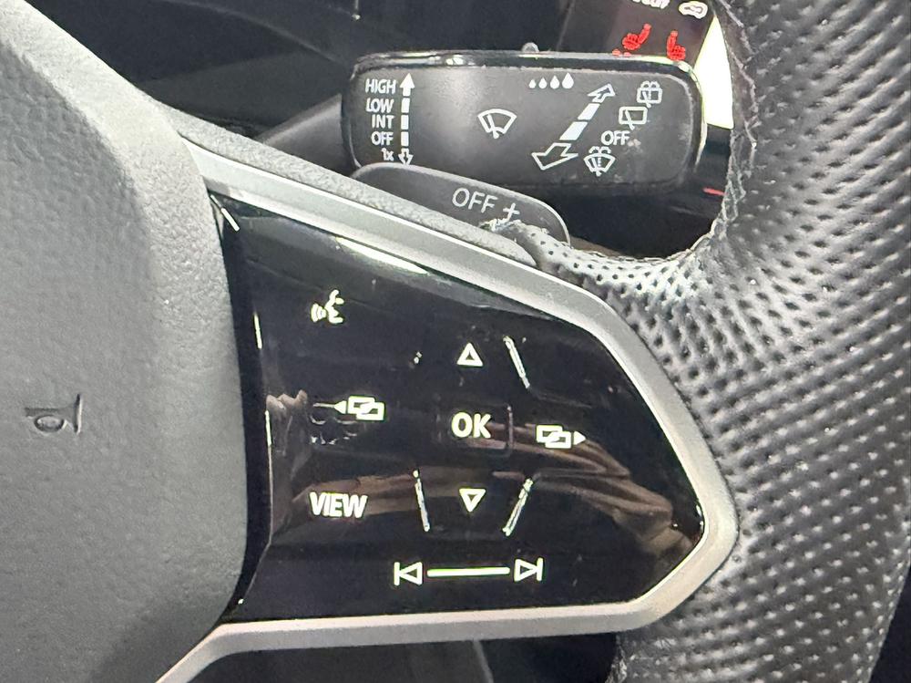 Volkswagen Golf 2021 car image #8