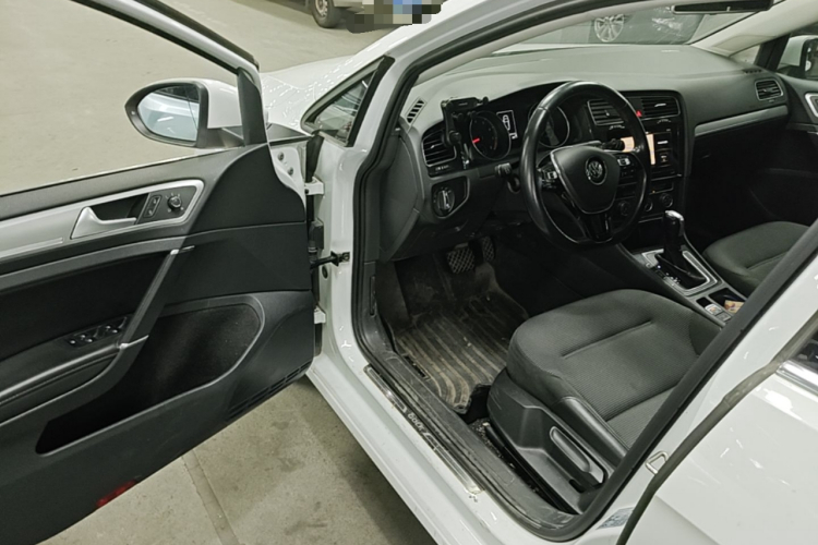 Volkswagen Golf 2020 #12 Volkswagen Golf 2020 car image #12