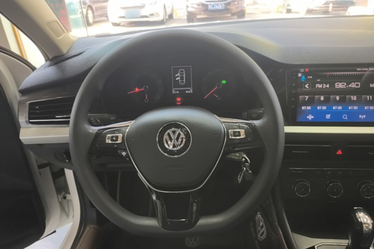 Volkswagen Lavida 2021 car image #11
