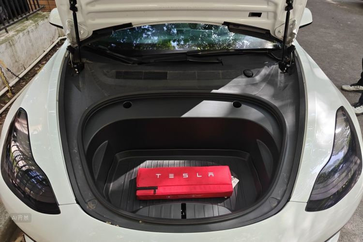 Tesla Model 3 2022 car image #22