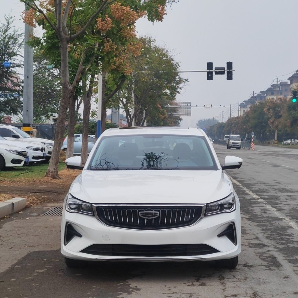 GEELY Emgrand 2022 car image #3