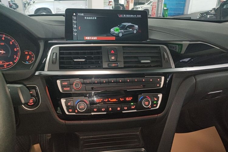 BMW 3 Series 2019 #13 BMW 3 Series 2019 car image #13