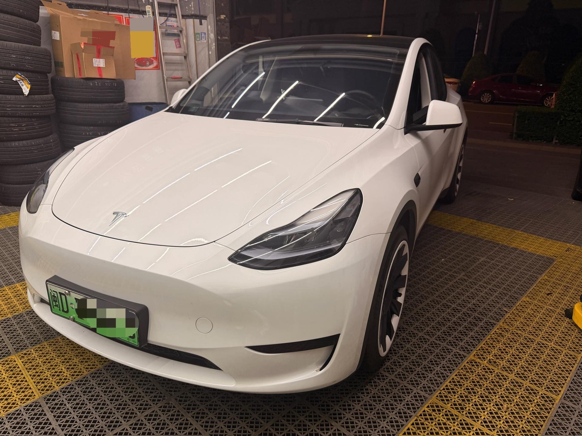 Tesla Model Y 2024 car image 