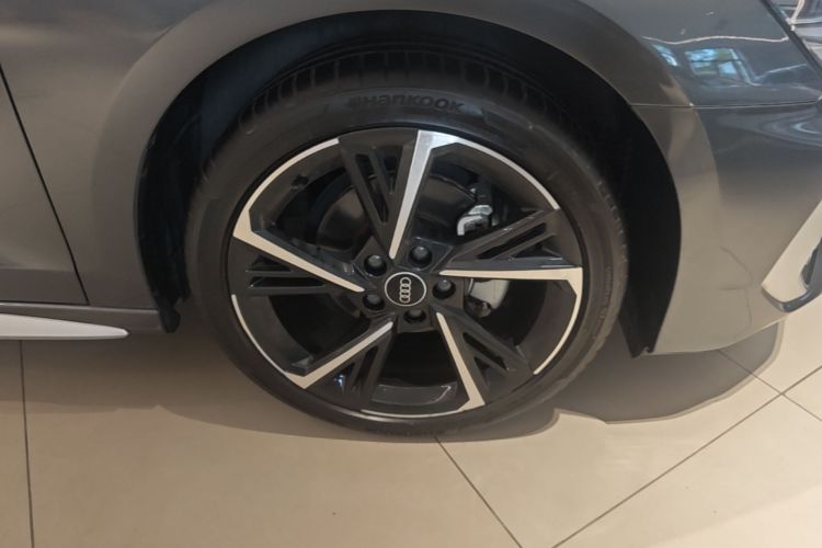 Audi A3 2023 car image #9