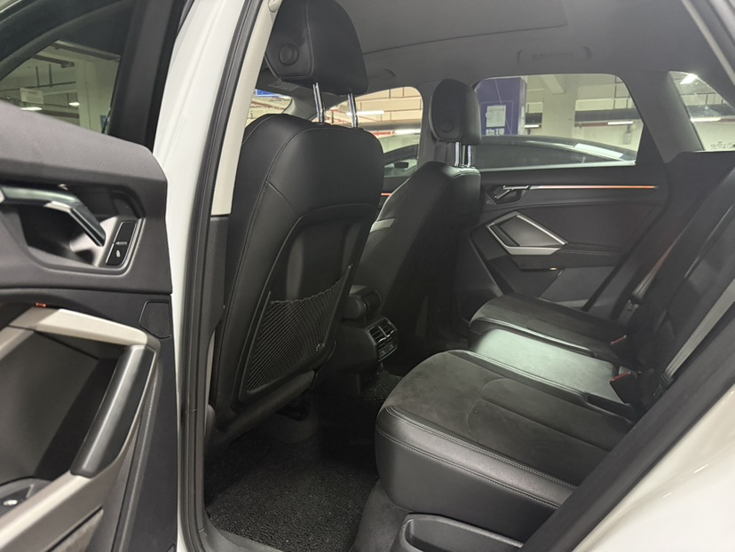 Audi Q3 2019 #6 Audi Q3 2019 car image #6