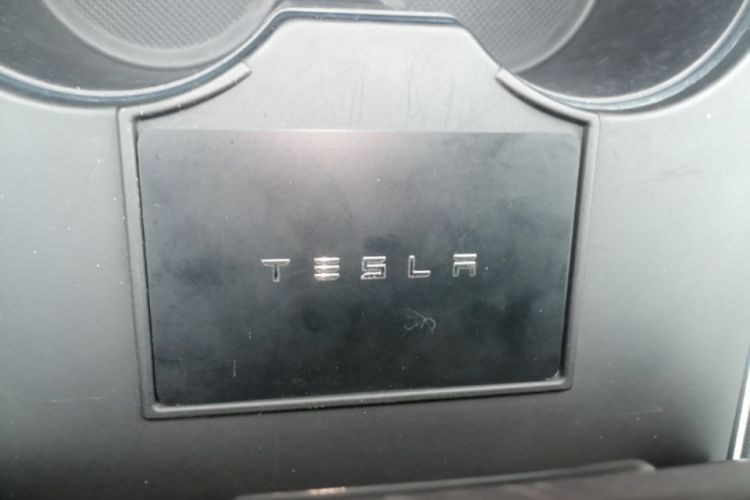 Tesla Model 3 2020 car image #9