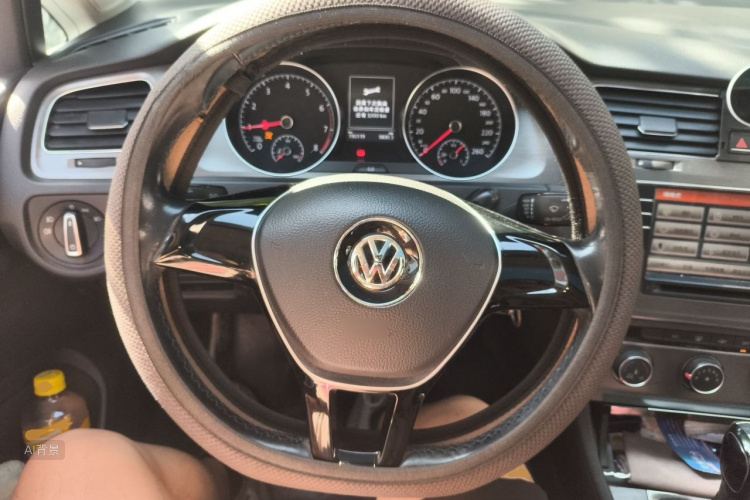 Volkswagen Golf 2016 car image #12