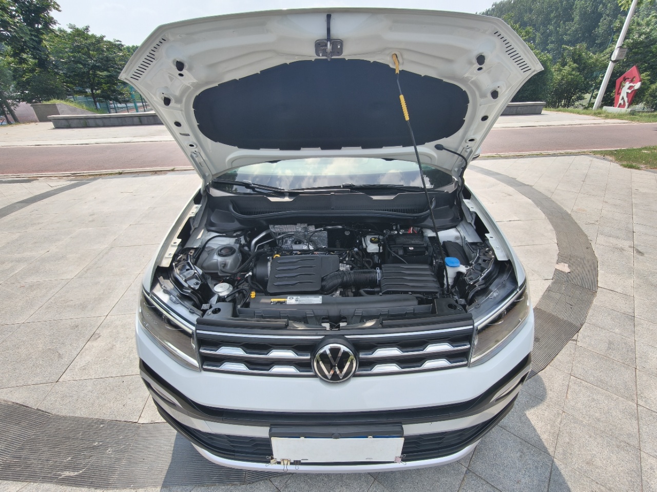 Volkswagen T-Cross 2023 #17 Volkswagen T-Cross 2023 car image #17
