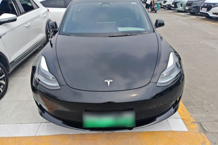 Tesla Model 3 2023 car image #3