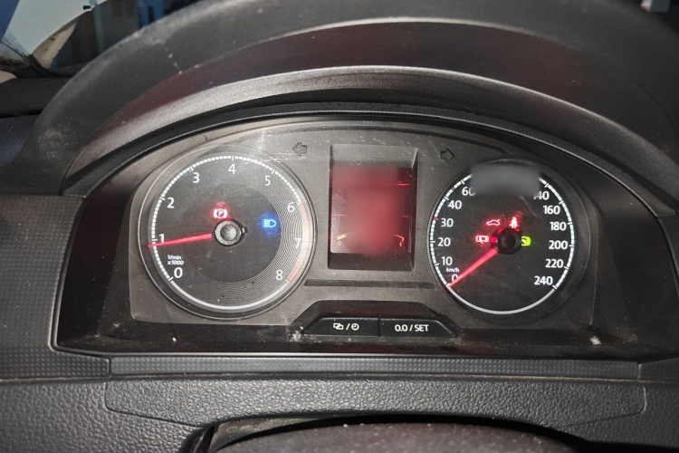 Volkswagen Santana 2017 car image #16