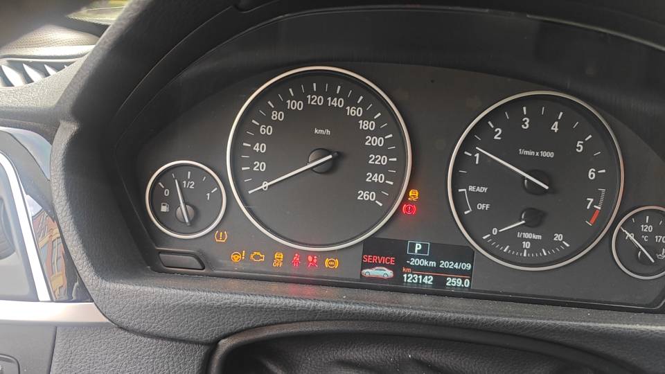 BMW 3 Series 2017 car image #7