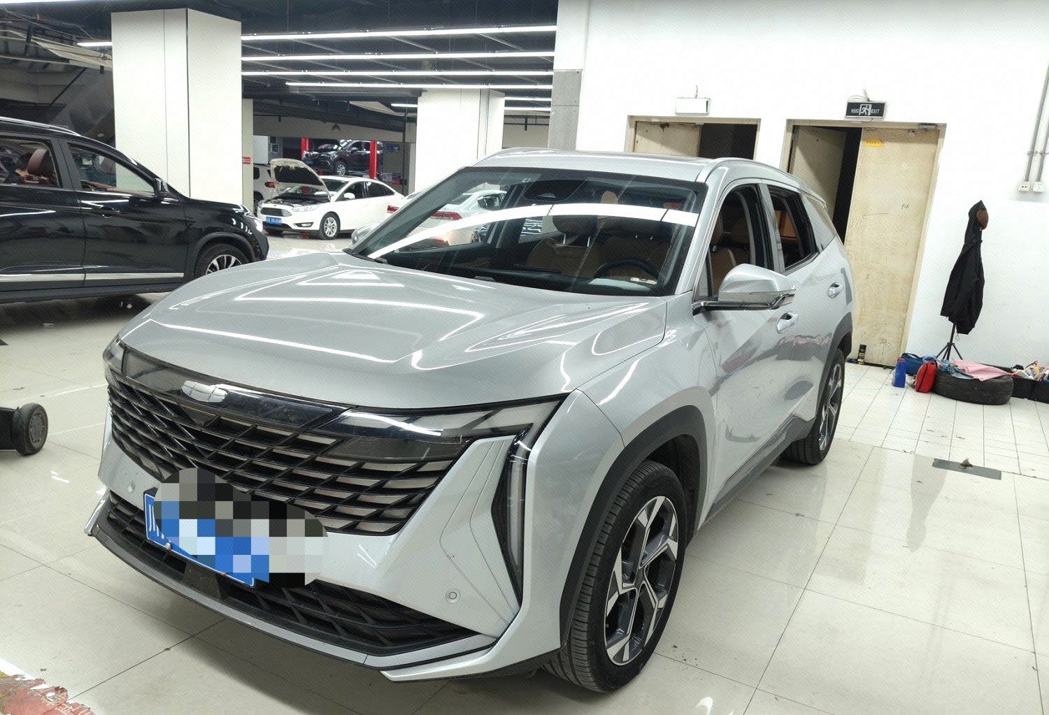 GEELY Boyue L 2024 immagine di auto 