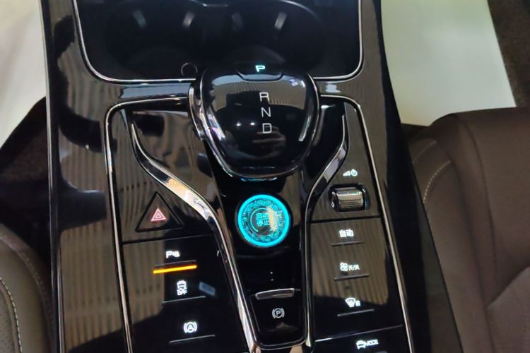 BYD Han 2023 car image #14