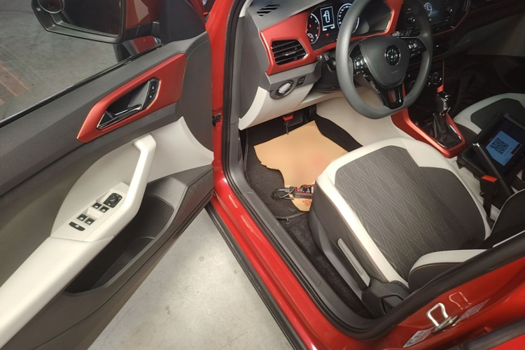Volkswagen T-Cross 2020 car image #16