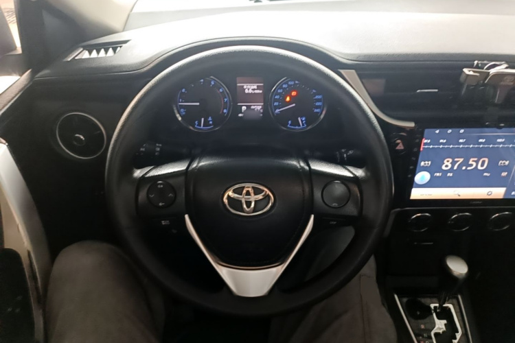 Toyota Corolla 2019 #11 Toyota Corolla 2019 car image #11