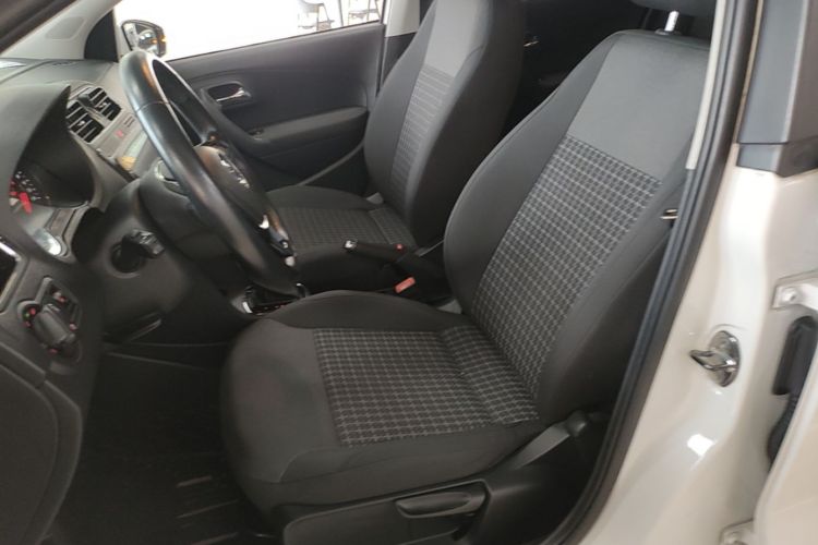 Volkswagen Polo 2017 #15 Volkswagen Polo 2017 car image #15
