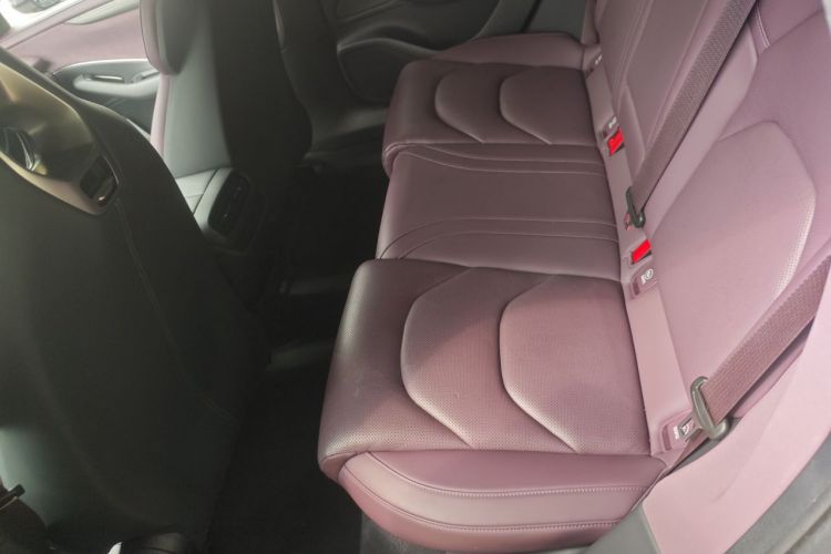 MI SU7 2025 car image #10