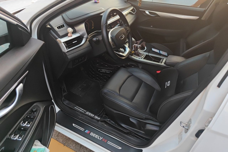 GEELY Emgrand 2020 #18 GEELY Emgrand 2020 car image #18