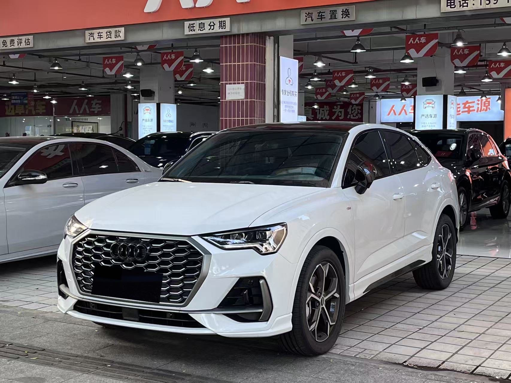 Audi Q3 Sportback 2026 immagine di auto 