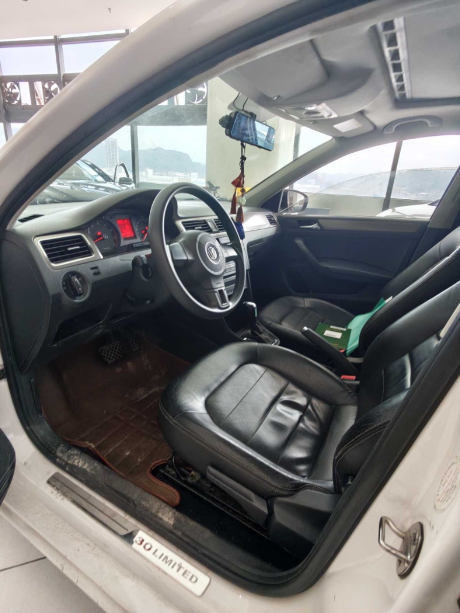 Volkswagen Santana 2014 car image #6