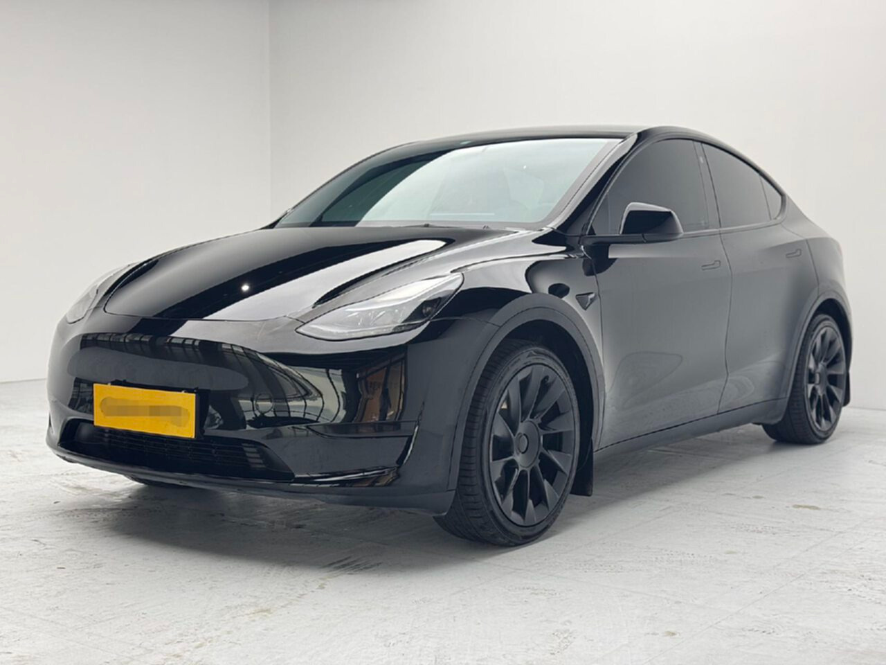 Tesla Model Y 2022 #2 Tesla Model Y 2022 car image #2