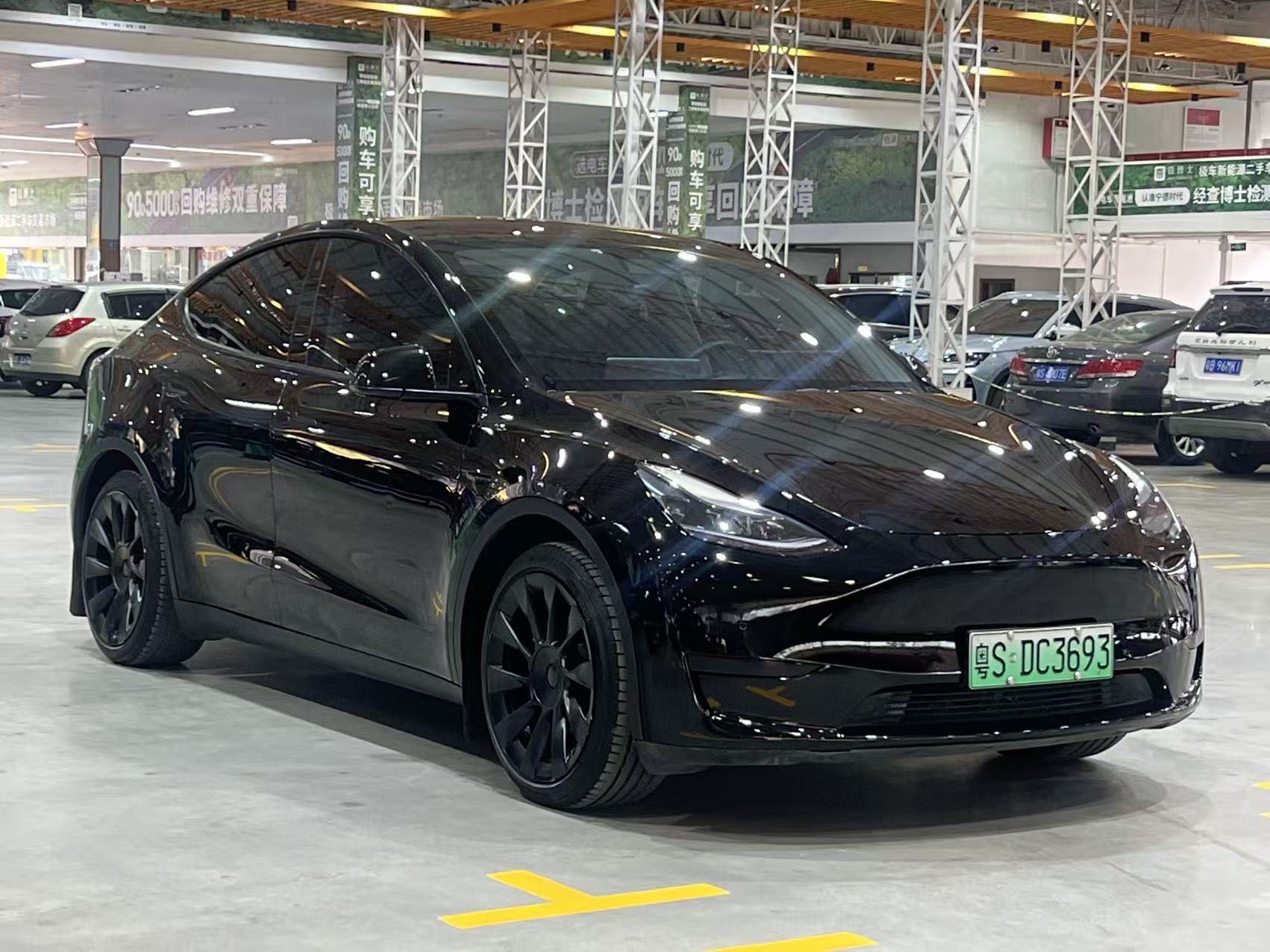 Tesla Model Y 2022 car image #9