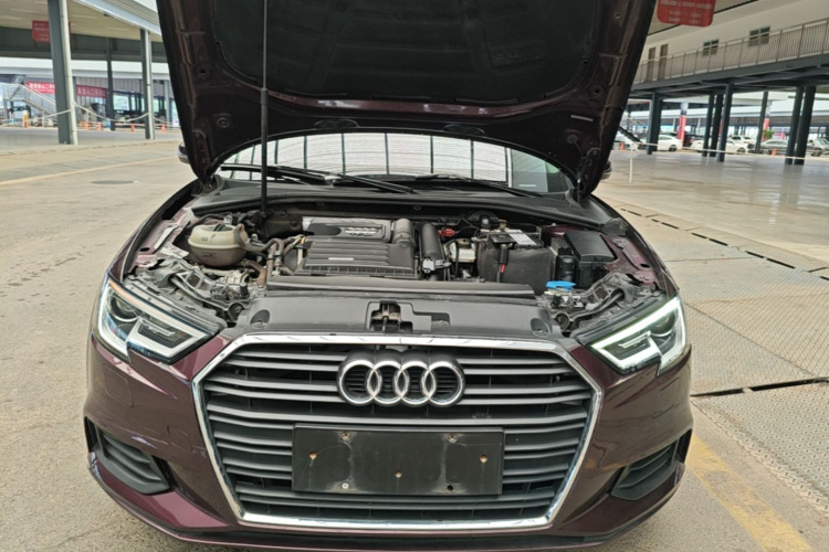 Audi A3 2018 car image #20