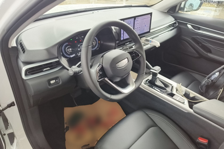 GEELY Emgrand 2025 car image #14