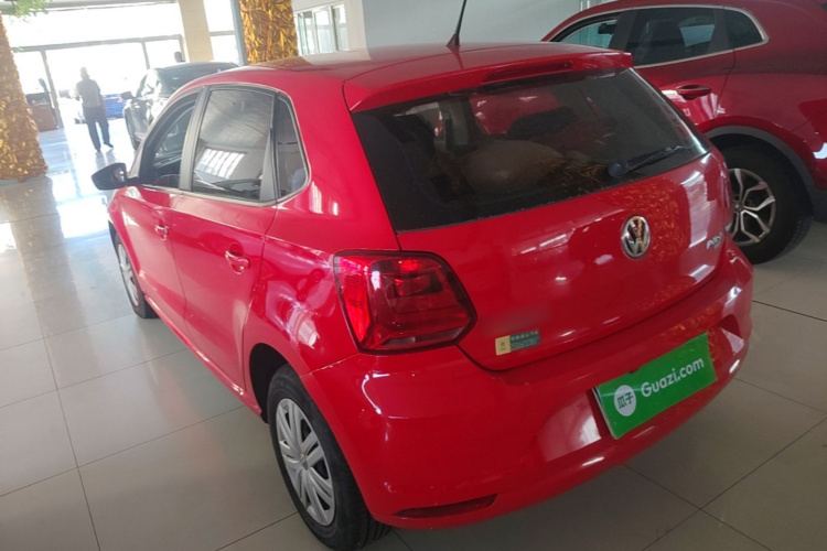Volkswagen Polo 2018 car image #5