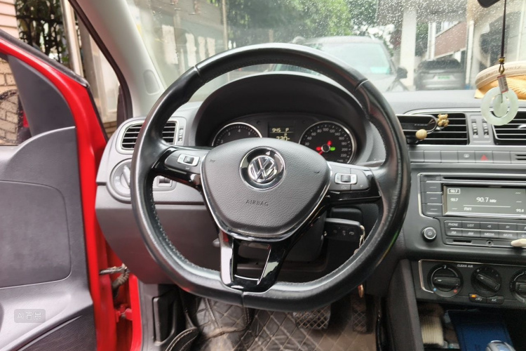 Volkswagen Polo 2016 #12 Volkswagen Polo 2016 car image #12