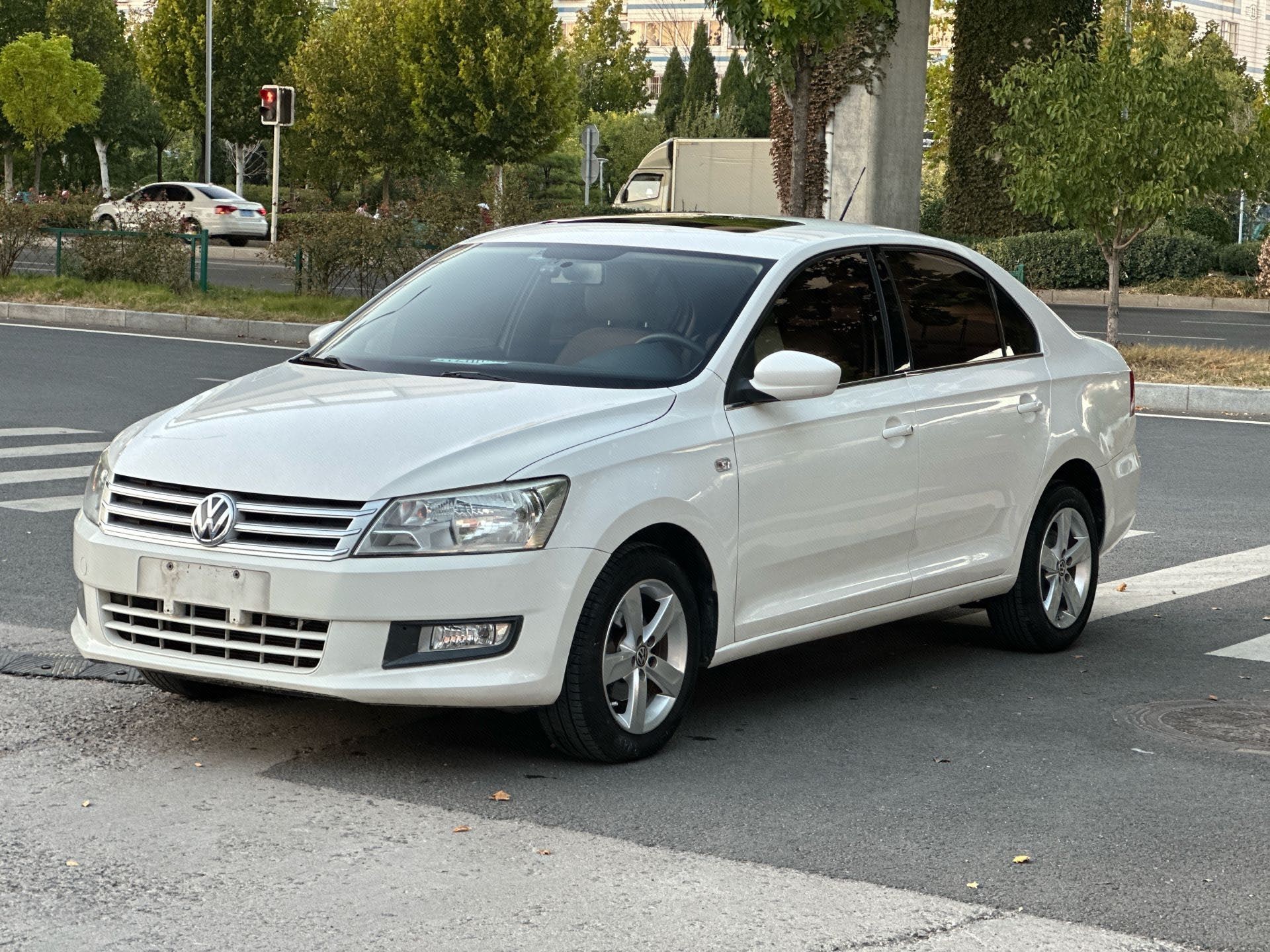 Volkswagen Santana 2013 Volkswagen Santana 2013 car image