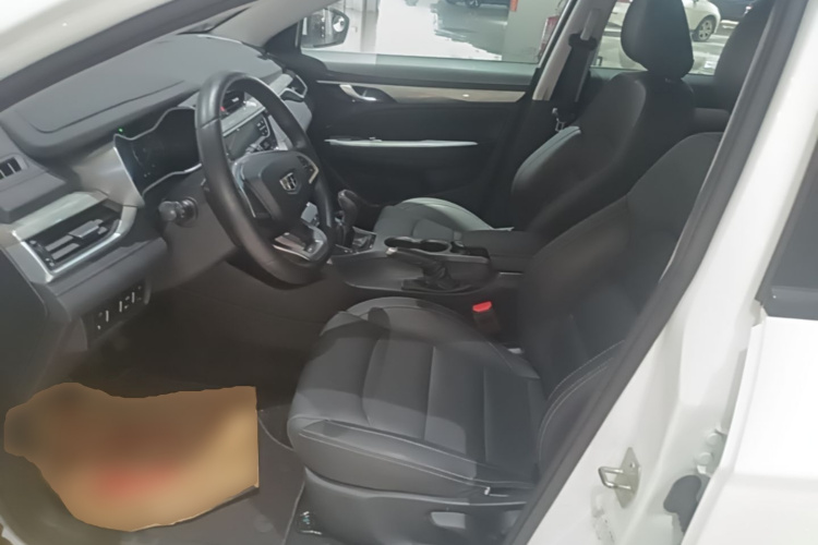 GEELY Emgrand 2019 #15 GEELY Emgrand 2019 car image #15