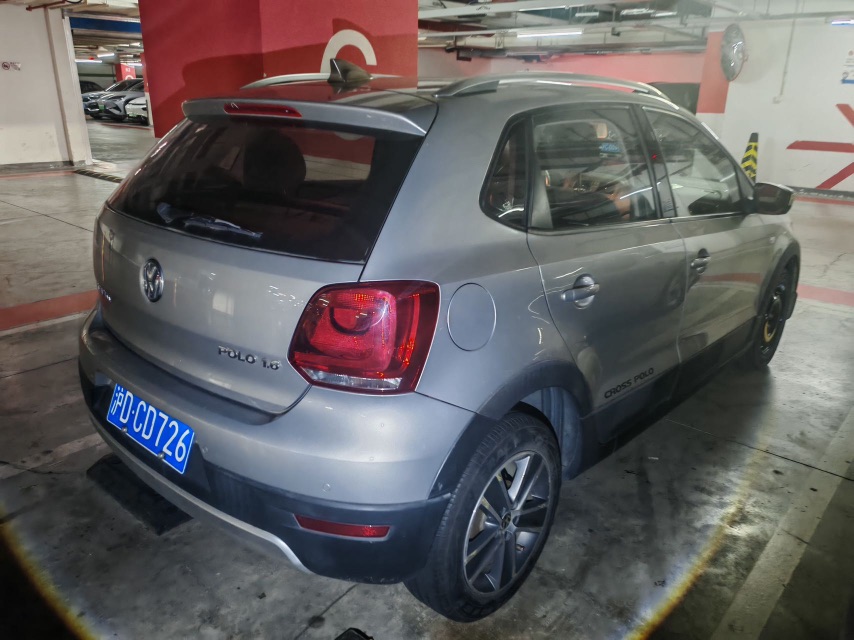 Volkswagen Polo 2012 car image #2