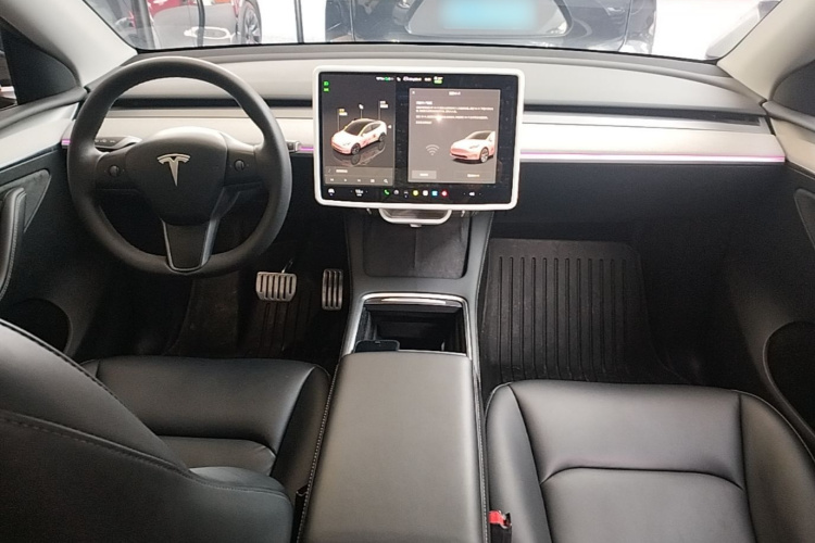 Tesla Model Y 2024 #10 Tesla Model Y 2024 car image #10